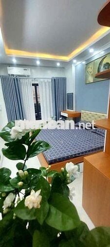 Cần bán nhà 40m2 5T,6N,4WC gần đường Lê Lợi, Hà Đông giá hơn 10 tỷ