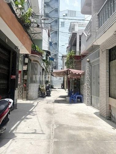 Cho thuê nhà hẻm 3.5m (BG) Nguyễn Văn Cừ, P.2, Q.5 giá 10.5tr
