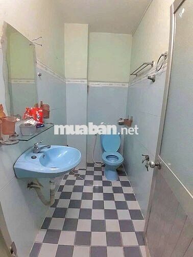 Mặt Tiền 300m tới bến xe Q8, 4x18, 1Trệt 2Lầu, 4PN 3WC.