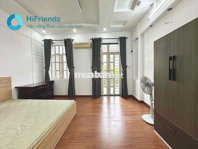 PHÒNG TRỌ TÁCH BẾP NGAY TRUNG TÂM CÓ BAN CÔNG GẦN ĐẠI HỌC CÔNG NGHIỆP