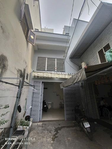 Nhà mới vào ở liền. Giá chỉ nhỉnh 7tỏi.