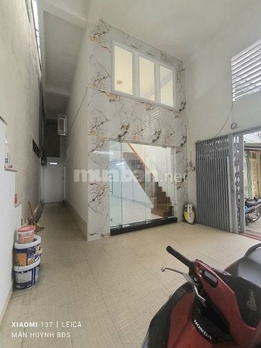 Nhà mới vào ở liền. Giá chỉ nhỉnh 7tỏi.