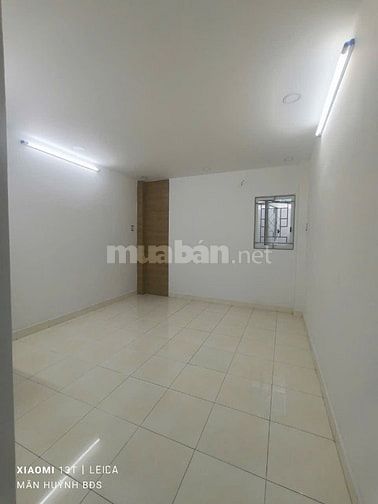 Nhà mới vào ở liền. Giá chỉ nhỉnh 7tỏi.