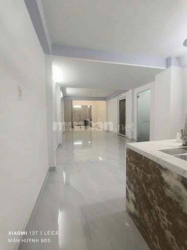 Nhà mới vào ở liền. Giá chỉ nhỉnh 7tỏi.