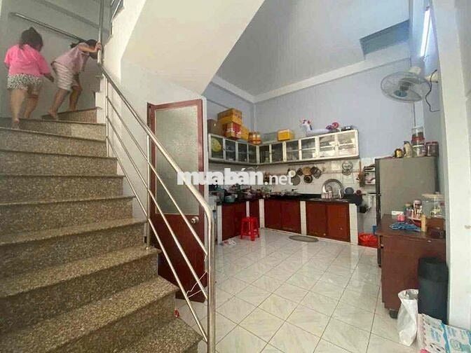 Nhà(4x15m) Luỹ Bán Bích 3Lầu  3PN 3VS hẻm xe tải.
