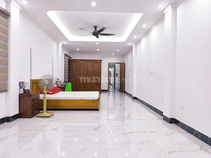 Bán nhà mặt đường to khu Đồng Tàu, thông ra đường Giải Phóng, lô góc,
