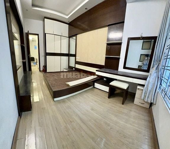 Chính chủ cho thuê nhà mặt ngõ 118, sát mặt phố Đào Tấn