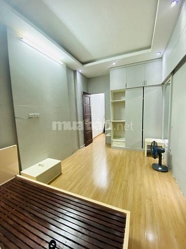 Chính chủ cho thuê nhà mặt ngõ 118, sát mặt phố Đào Tấn