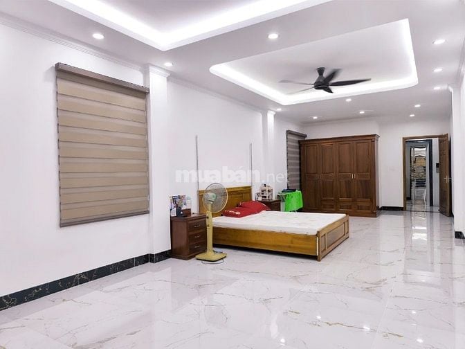 Bán nhà mặt đường to khu Đồng Tàu, thông ra đường Giải Phóng, lô góc,