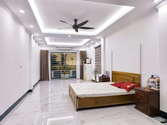 Bán nhà mặt đường to khu Đồng Tàu, thông ra đường Giải Phóng, lô góc,