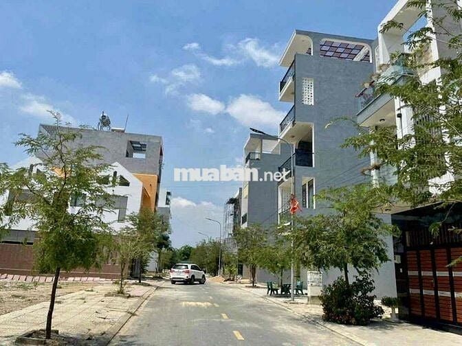 Nhà Mới Xây 100% DT 110m2 1Trệt 1Lầu 3pn 2Wc Hẻm Xe Tải Ngay Ngã Tư Ga