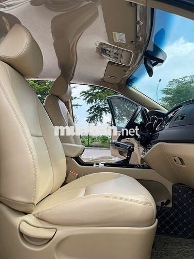 Kia Sedona 3.3ATH máy xăng giá cực kỳ hợp lý 2016