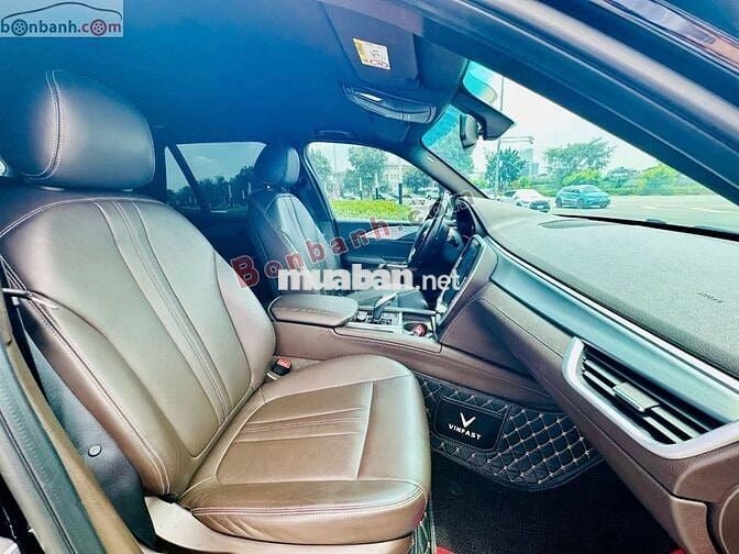 VinFast Lux SA2.0 2021 Premium 2.0 AT - 90000 km