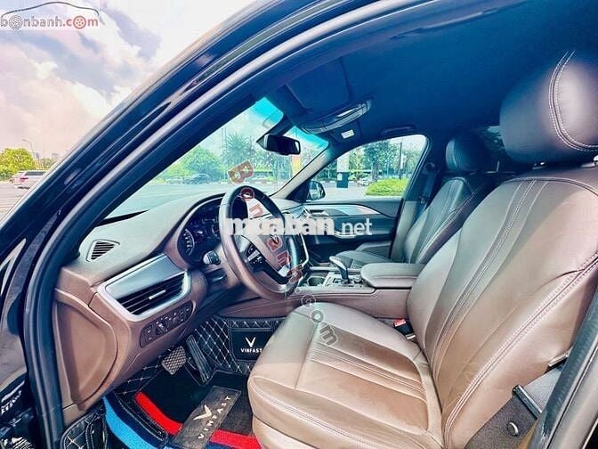 VinFast Lux SA2.0 2021 Premium 2.0 AT - 90000 km
