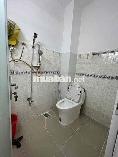 Nhà phố đẹp Bùi Minh Trực 1T/1L, 35m2 giá 1 tỷ890 với 2PN, 2WC có SHR