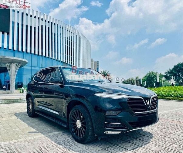 VinFast Lux SA2.0 2021 Premium 2.0 AT - 90000 km