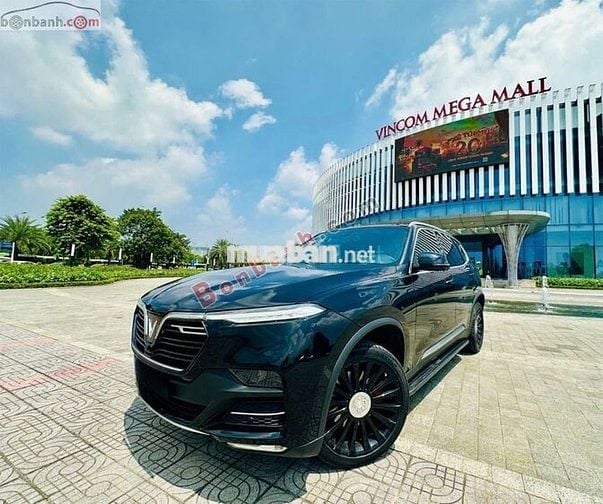 VinFast Lux SA2.0 2021 Premium 2.0 AT - 90000 km