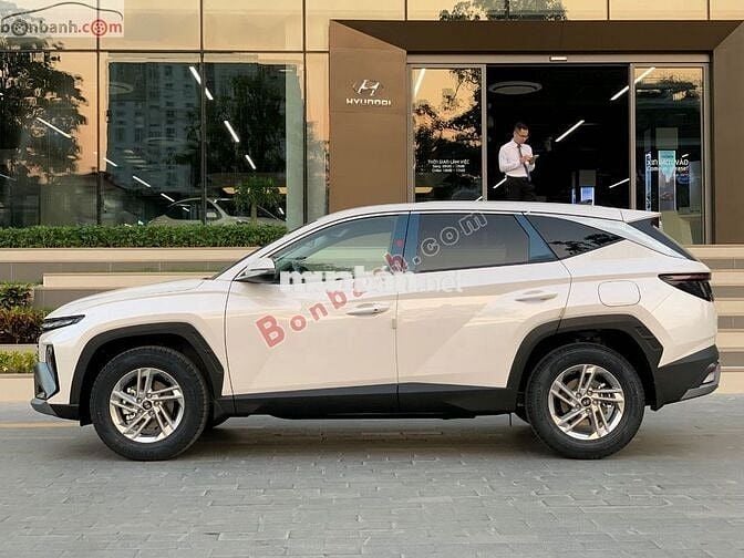 Hyundai Tucson 2.0 AT Tiêu chuẩn 2025