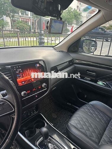 Mitsubishi Outlander 2022 2.0 CVT Premium - 3000 k