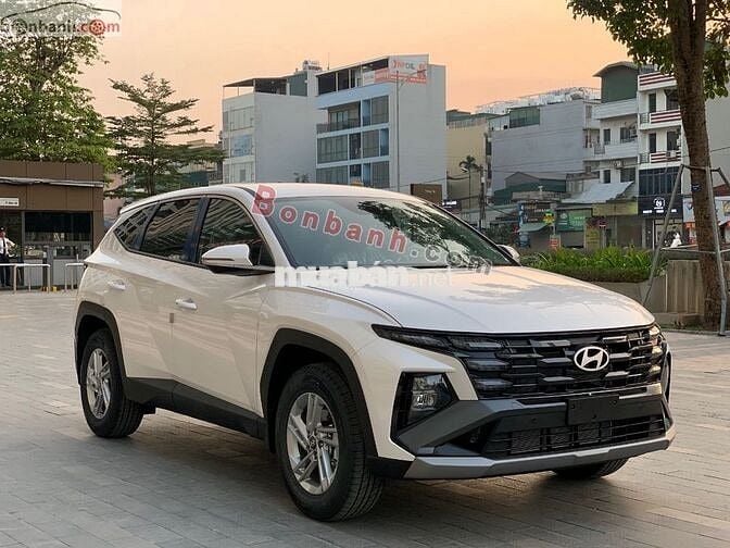 Hyundai Tucson 2.0 AT Tiêu chuẩn 2025