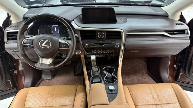 Lexus RX200t sản xuất 2017, xe chạy ít, 1 chủ sử dụng.