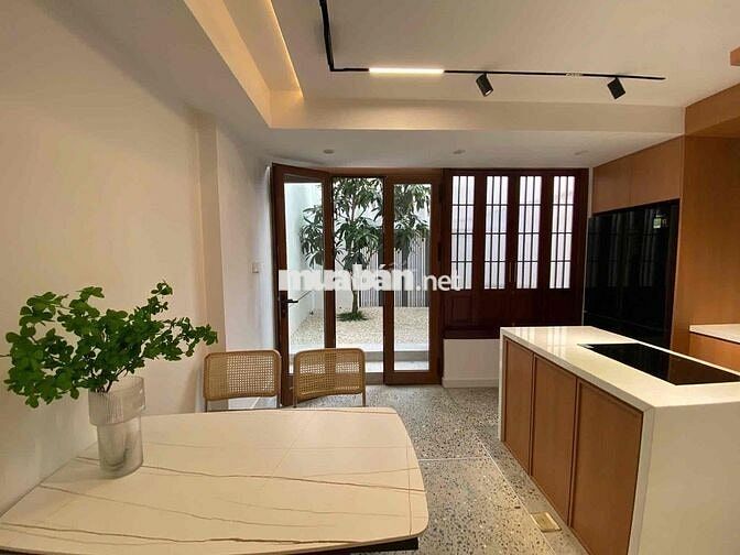 Cho thuê nhà sân vườn đường Hoàng Công Chất gần biển Sơn Thuỷ