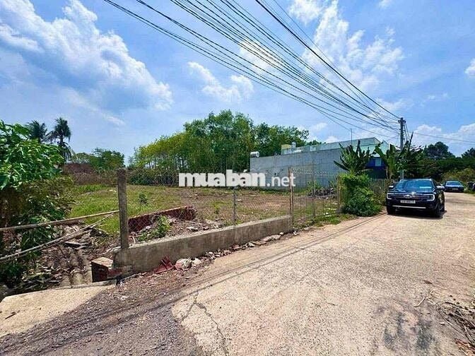 Đất gia đình, khu dân cư đông đúc, gần sân bay Long Thành