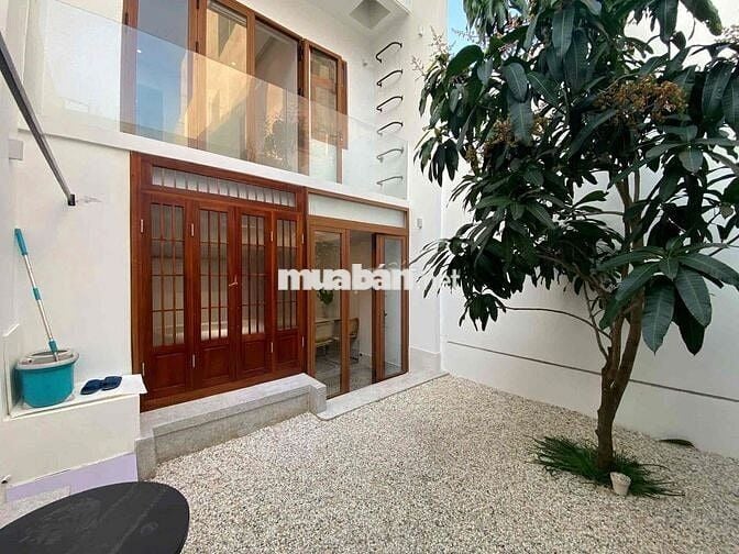 Cho thuê nhà sân vườn đường Hoàng Công Chất gần biển Sơn Thuỷ
