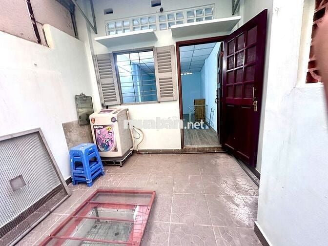 Giá:14.5tr Nội That Mặt tiền Nguyễn Lâm,Trệt lững ,Phòng Khách 2PN,1WC
