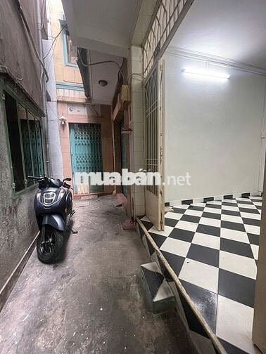 Cho thuê nhà 1 lầu Nguyễn Tri Phương gần mặt tiền