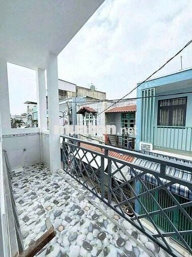 OCB THANH LÝ CĂN NHÀ 1 TRỆT , 1 LẦU , SHR , GIÁ CỰC TỐT .