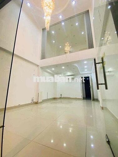 Chính chủ cho thuê Mặt bằng KD. DT 60m2.Trệt lững. Đường CMT8, Quận 10