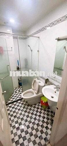 Chính chủ cho thuê Mặt bằng KD. DT 60m2.Trệt lững. Đường CMT8, Quận 10