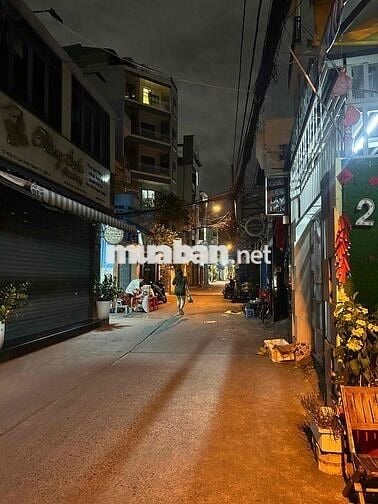 Chính chủ cho thuê Mặt bằng KD. DT 60m2.Trệt lững. Đường CMT8, Quận 10
