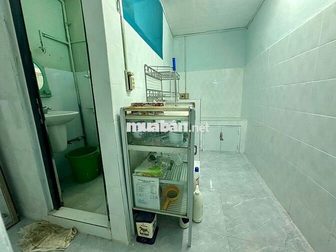 Giá:14.5tr Nội That Mặt tiền Nguyễn Lâm,Trệt lững ,Phòng Khách 2PN,1WC