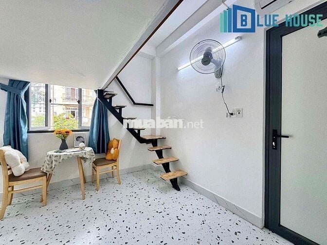 Căn hộ duplex cửa sổ siêu thoáng sau lưng HUIT ở được 2-3 bạn 😍