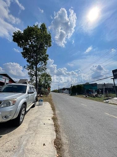 Bán đất full thổ cư MT đường DT833, Diện tích: 1441 m2, Giá 7.5 tỷ