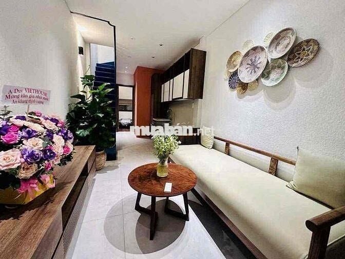 Nhà sân vườn 3PN 3WC Trường Sa, Bình Thạnh, full nội thất
