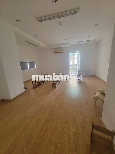 Trường mầm non 17 x 23m, cmt8 , Quận 3 PCCC 90 triệu/tháng, 1200m2
