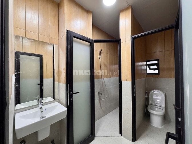 Cho thuê tòa nhà MT Gò Dưa, P. Tam Bình, Thủ Đức. 8,5x22m. 5T.Giá 60