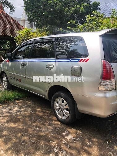 Toyota Innova 2008 G - 140000 km