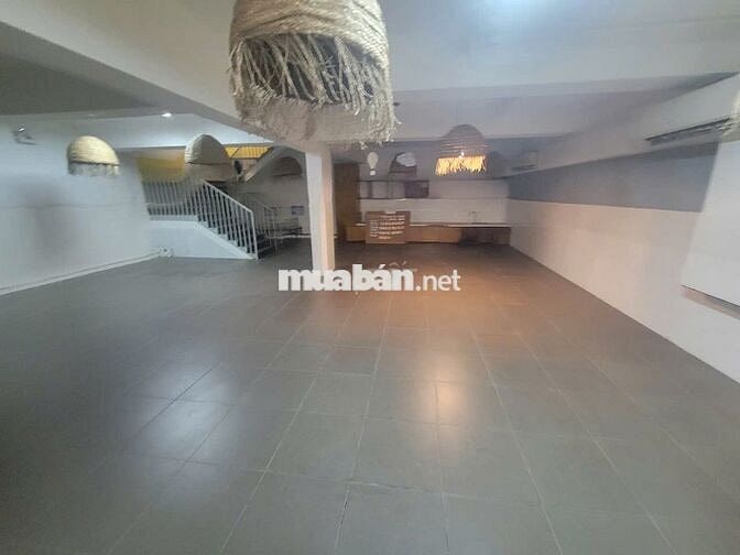 Trường mầm non 17 x 23m, cmt8 , Quận 3 PCCC 90 triệu/tháng, 1200m2