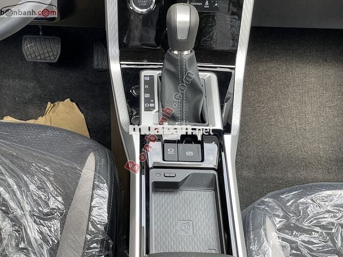 GIAO NGAY Toyota Veloz Cross 1.5 CVT 7 chỗ