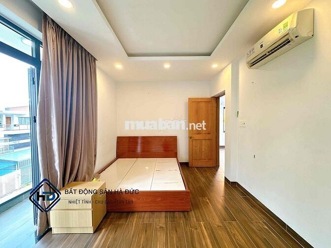 Biệt thự sân vườn 10x20 có nội thất gần UBND Quận 12