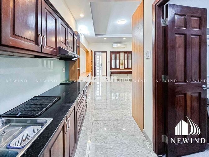 Cho Thuê Căn 1 Phòng Ngủ Rộng 50m2 Có Ban Công Ngay Trung Tâm Quận 7