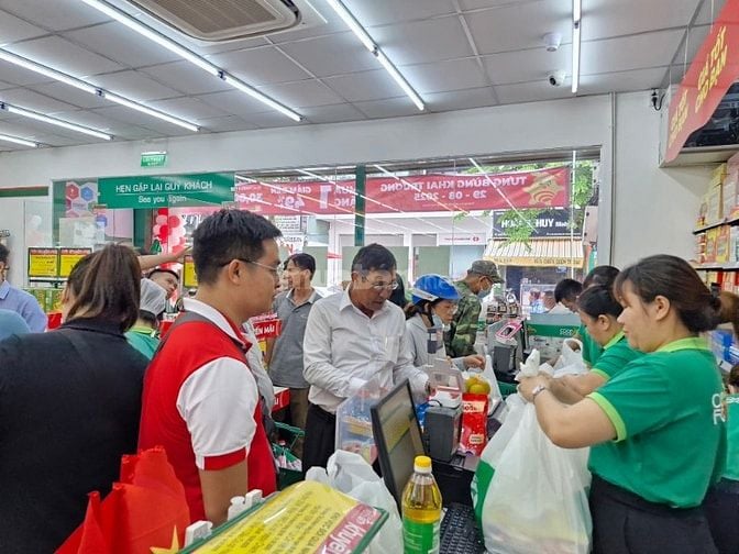 Tuyển gấp nhân sự trung tuổi tạp vụ hoặc phụ quầy hàng trong siêu thị