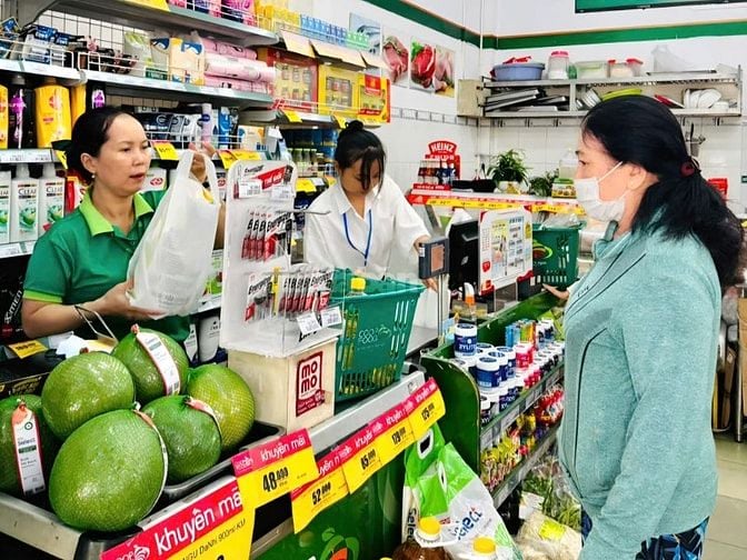 Tuyển gấp nhân sự trung tuổi tạp vụ hoặc phụ quầy hàng trong siêu thị