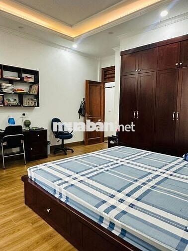 Em đang cần bán nhà 5t,45m tại Tô Hiệu,HĐ,t/máy,ngõ to chỉ 8t