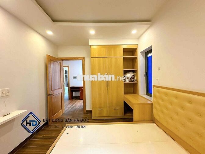 Biệt thự sân vườn 10x20 có nội thất gần UBND Quận 12
