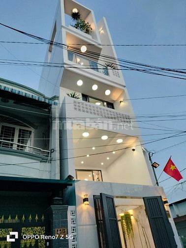 Bán nhà phố sân vườn,hẻm xe tải,5 tầng,thiết kế đẹp,tinh tế sang trọng